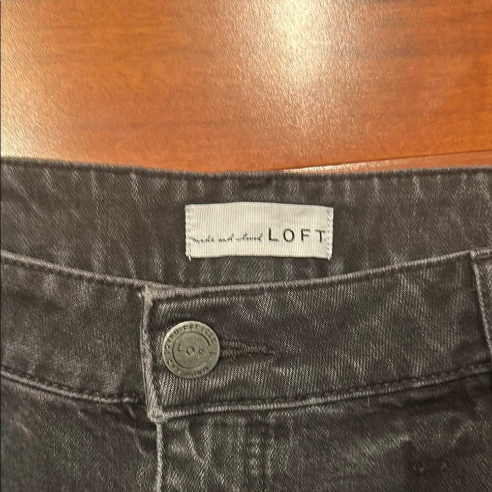Loft Black Black Denim Women Shorts Size 32 14 - Picture 2 of 4